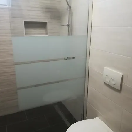 Apartman Hric -50M Od Plaze- Mali Lošinj Buitenkant foto