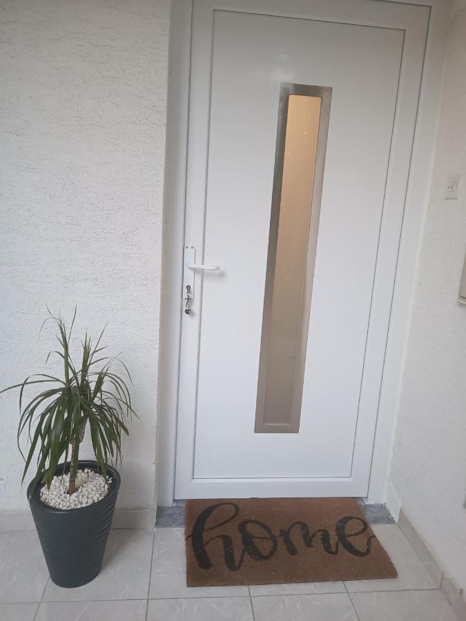 Apartment Hric -50m Od Plaze- Mali Losinj