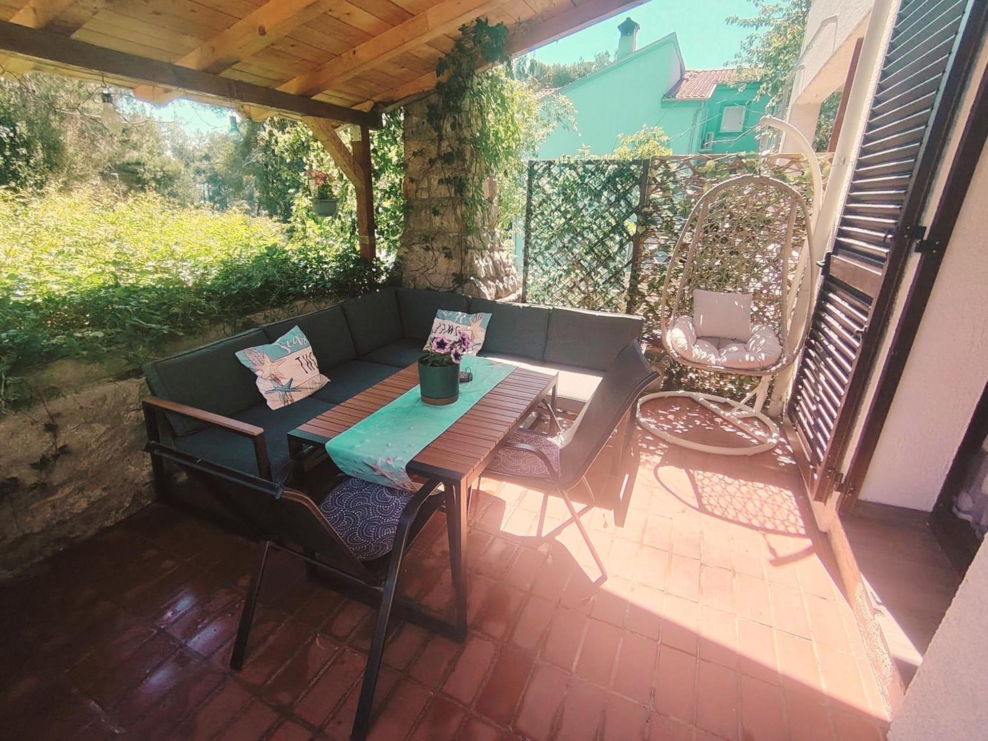 Hric -50m Od Plaze- Apartment Mali Losinj